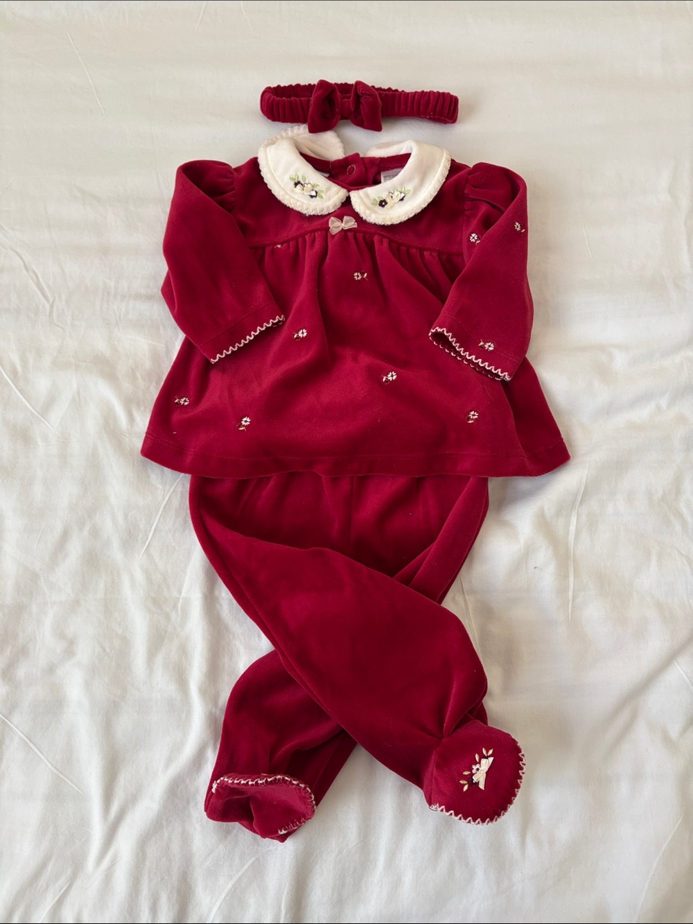 Velvet Infant Two-Piece Pajama Set with Embroidered White Collar - Red